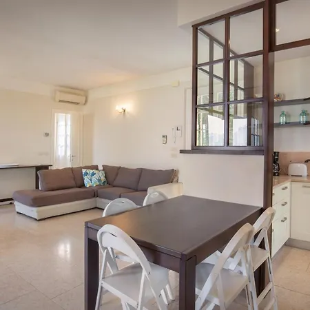 Villa Ilaria With Private Pool And View Torri Del Benaco