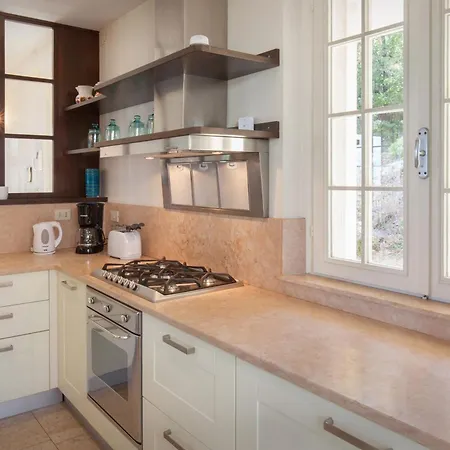 Ilaria With Private Pool And Lake View *